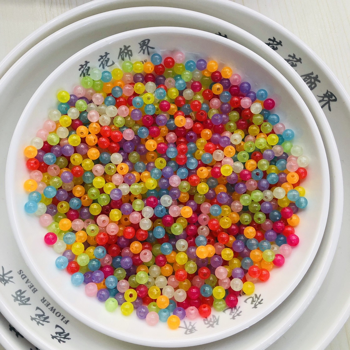 Manufacturers direct noctilucent round beads plastic noctilucent round beads 6mm8mm10mm12mm14mm16mm