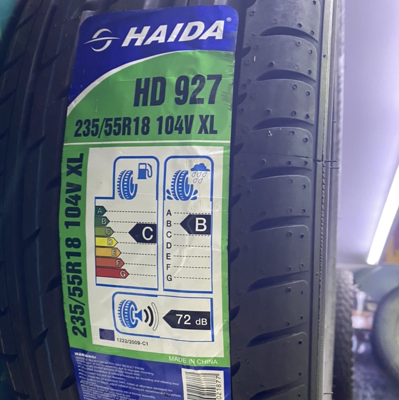 235/55R18