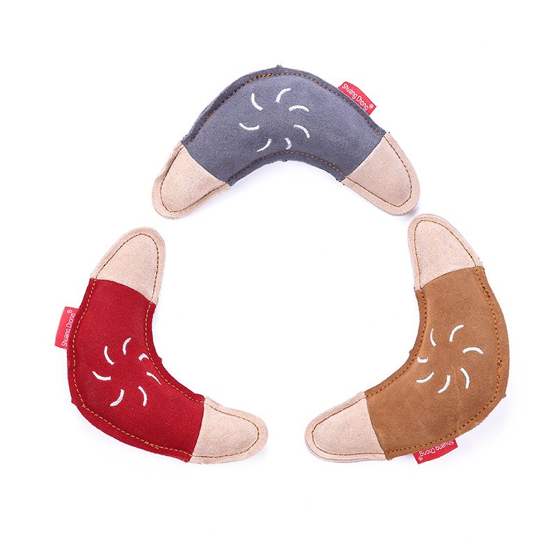 Pure cowhide toy darts for dogs that are resistant to biting