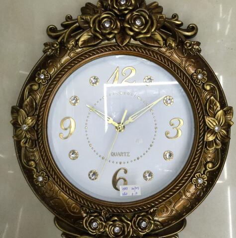 European-style antique wall clock