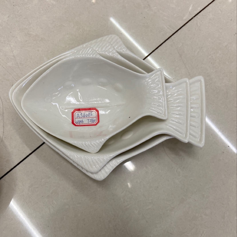 Fish-shaped pure white ceramic dinner plates in a simple style are available in multiple sizes and styles details Picture