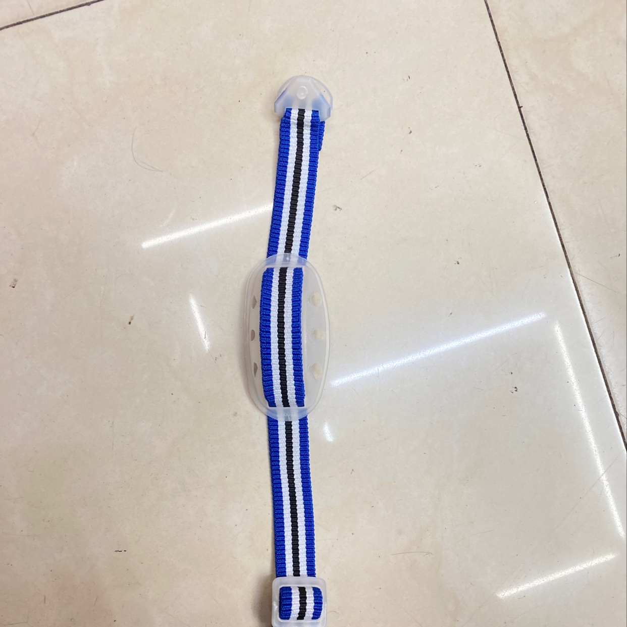 下巴扣产品图