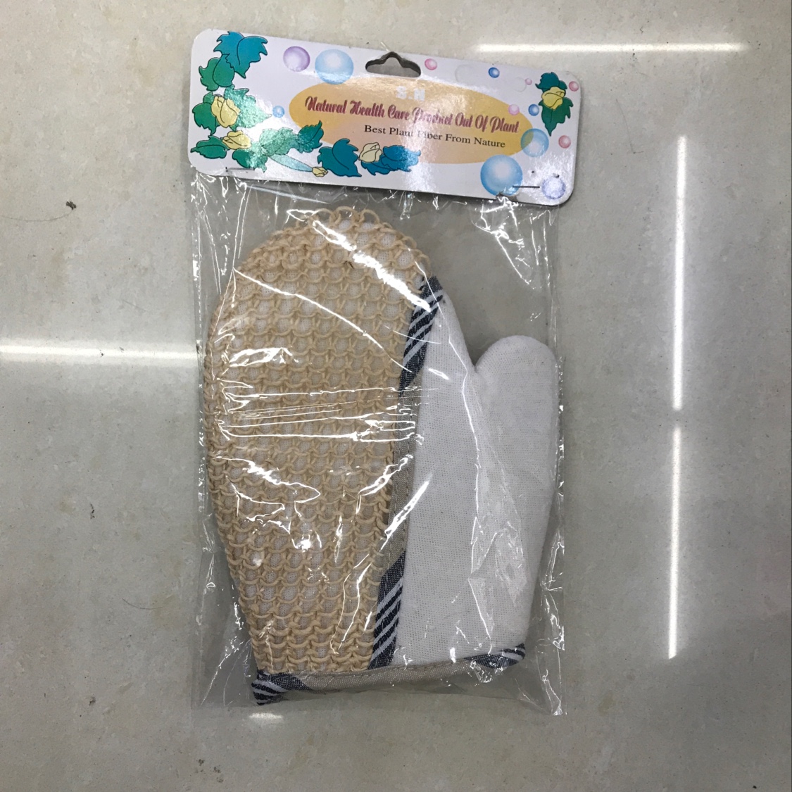 Loofah with thumb gloves