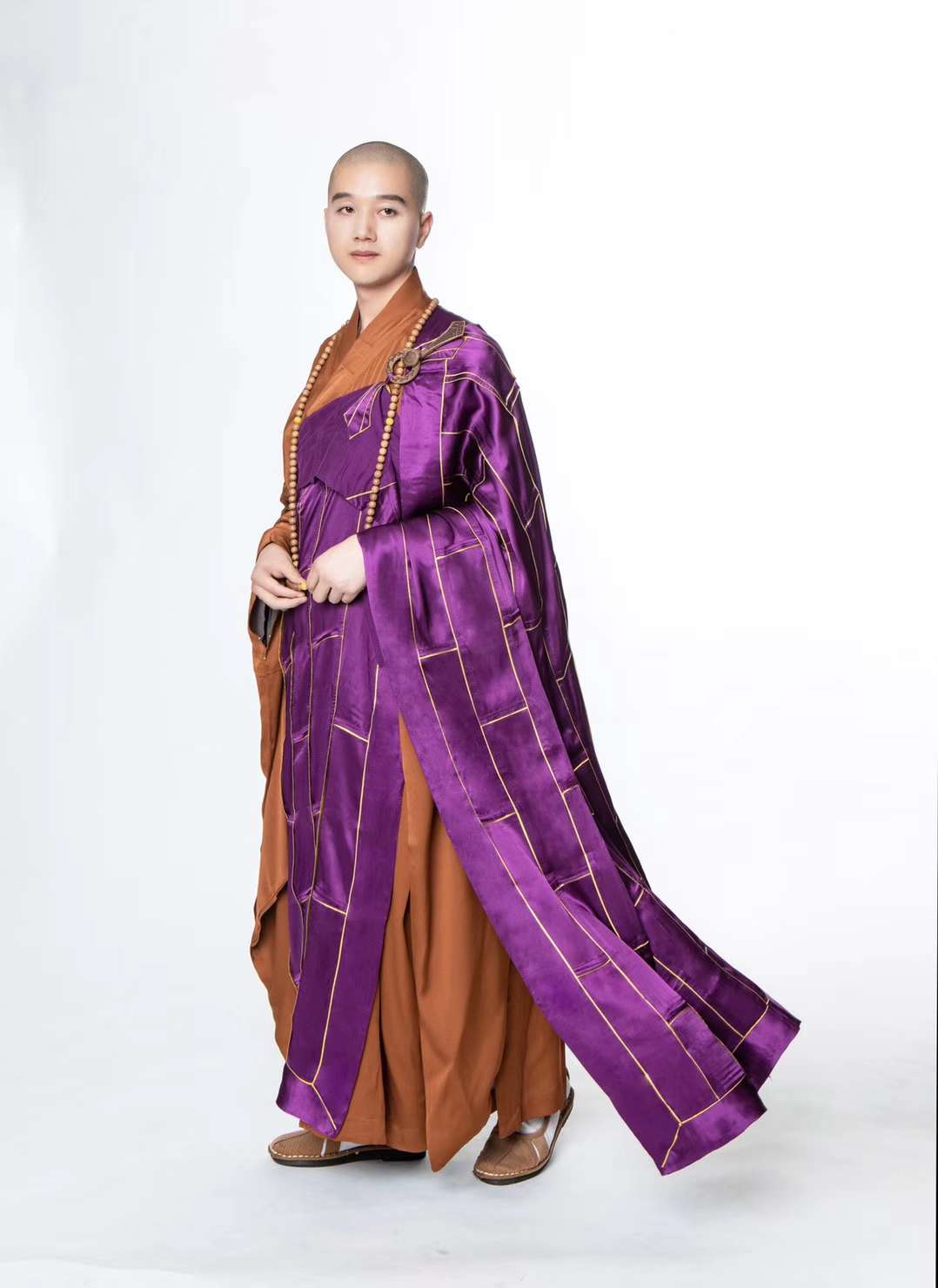 True silk ancestral dress, purely handmade Application Scenario