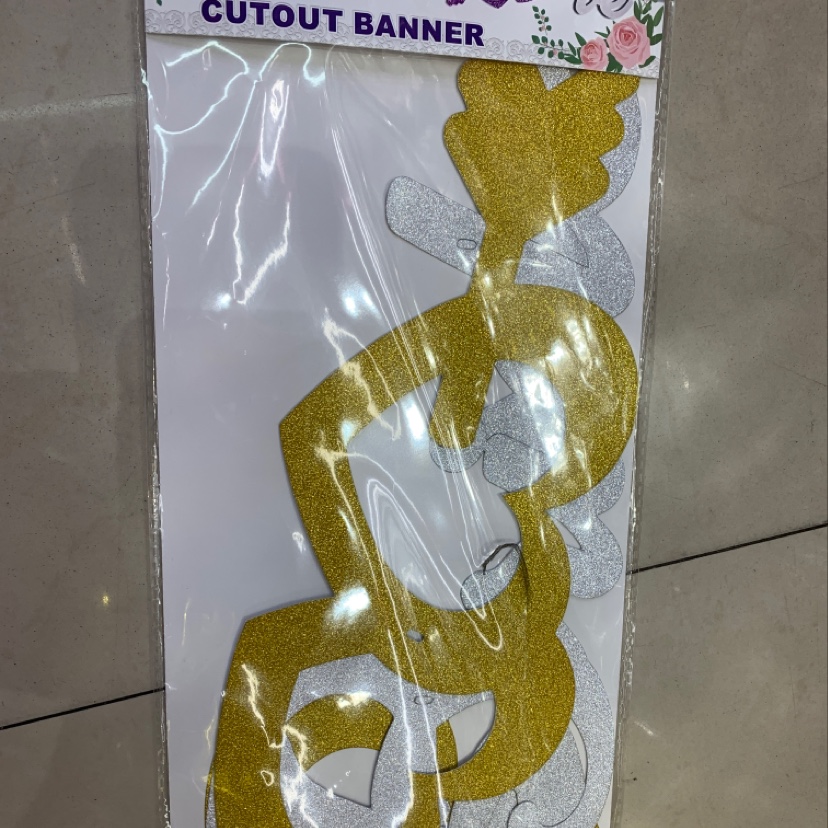 Wholesale of love flags, flag-pulling flags, colorful stripes, party supplies