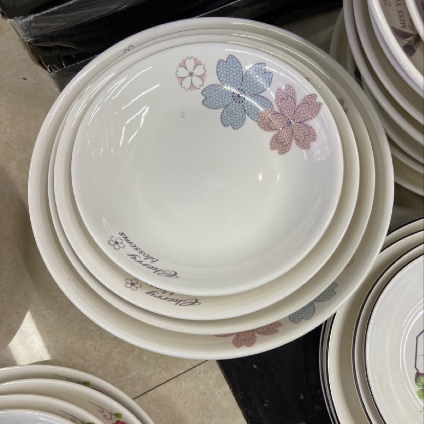 三朵花 图案纯白印花陶瓷餐盘简约风格多尺寸多款式可选