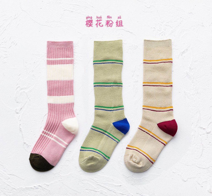 Children's socks thumbnail