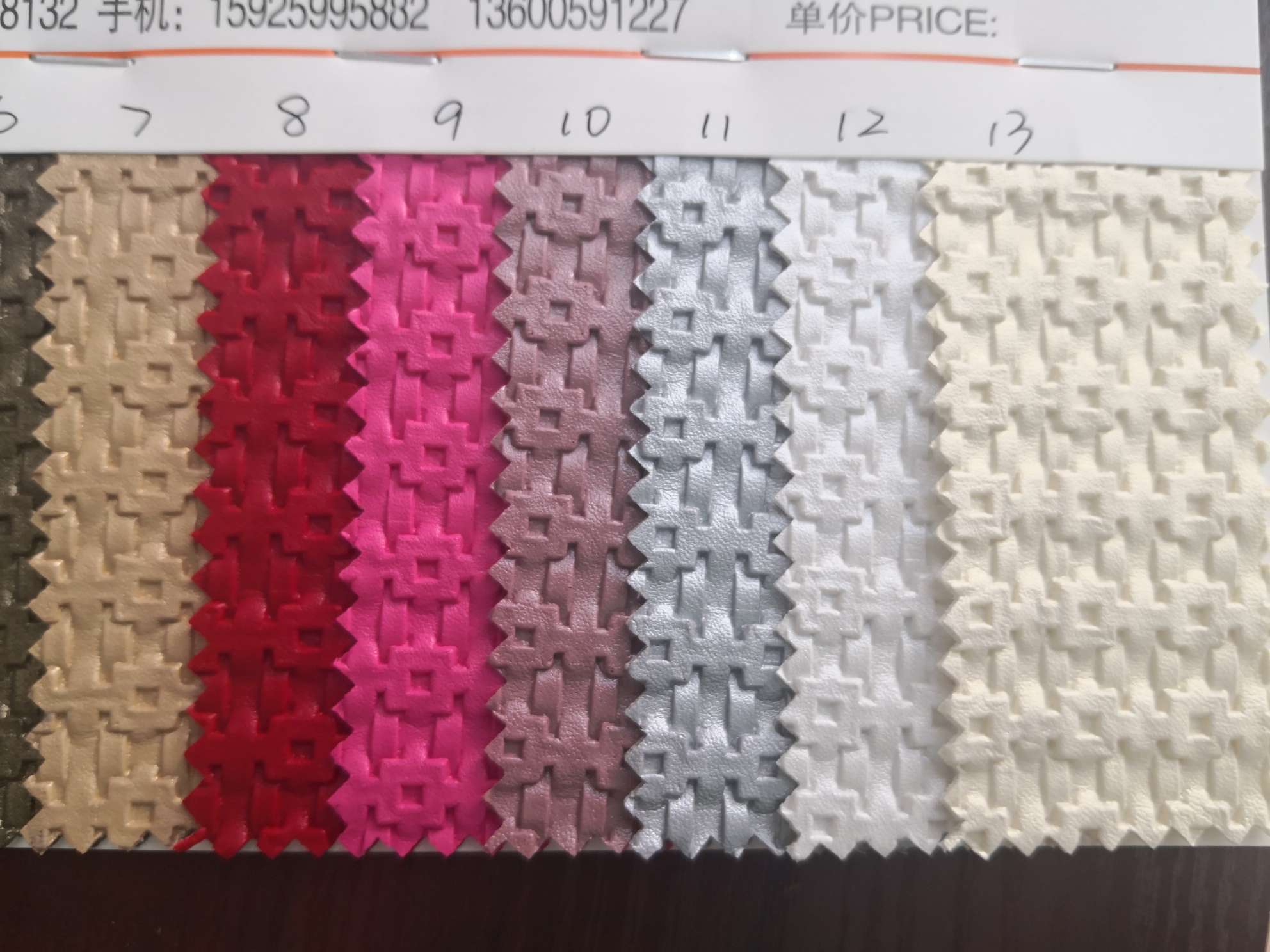 PVC is suitable for bags, handbags, clothing accessories, clothing packaging and other purposes details Picture