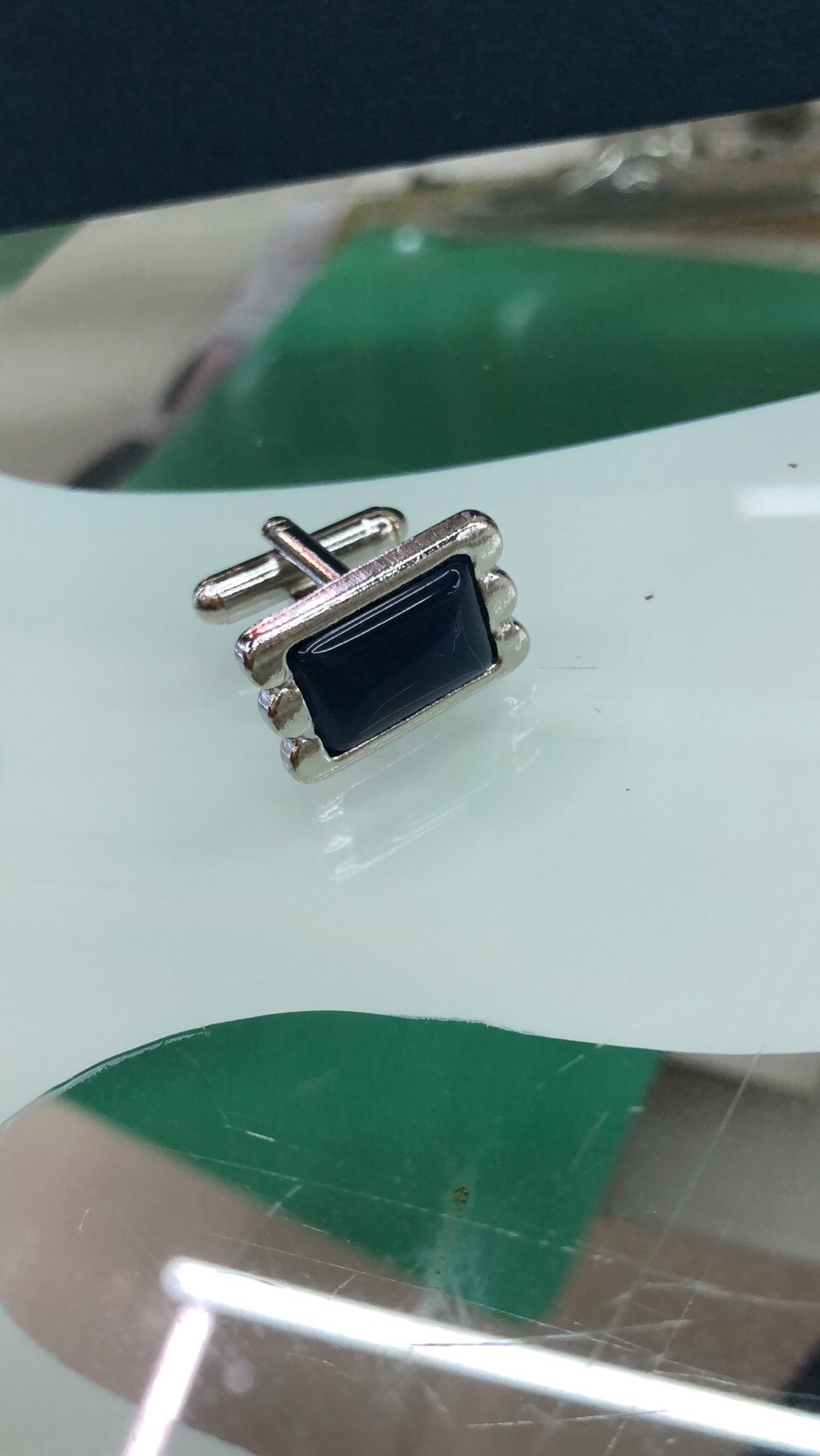 Iron material cat's eye cufflinks in multiple colors Application Scenario