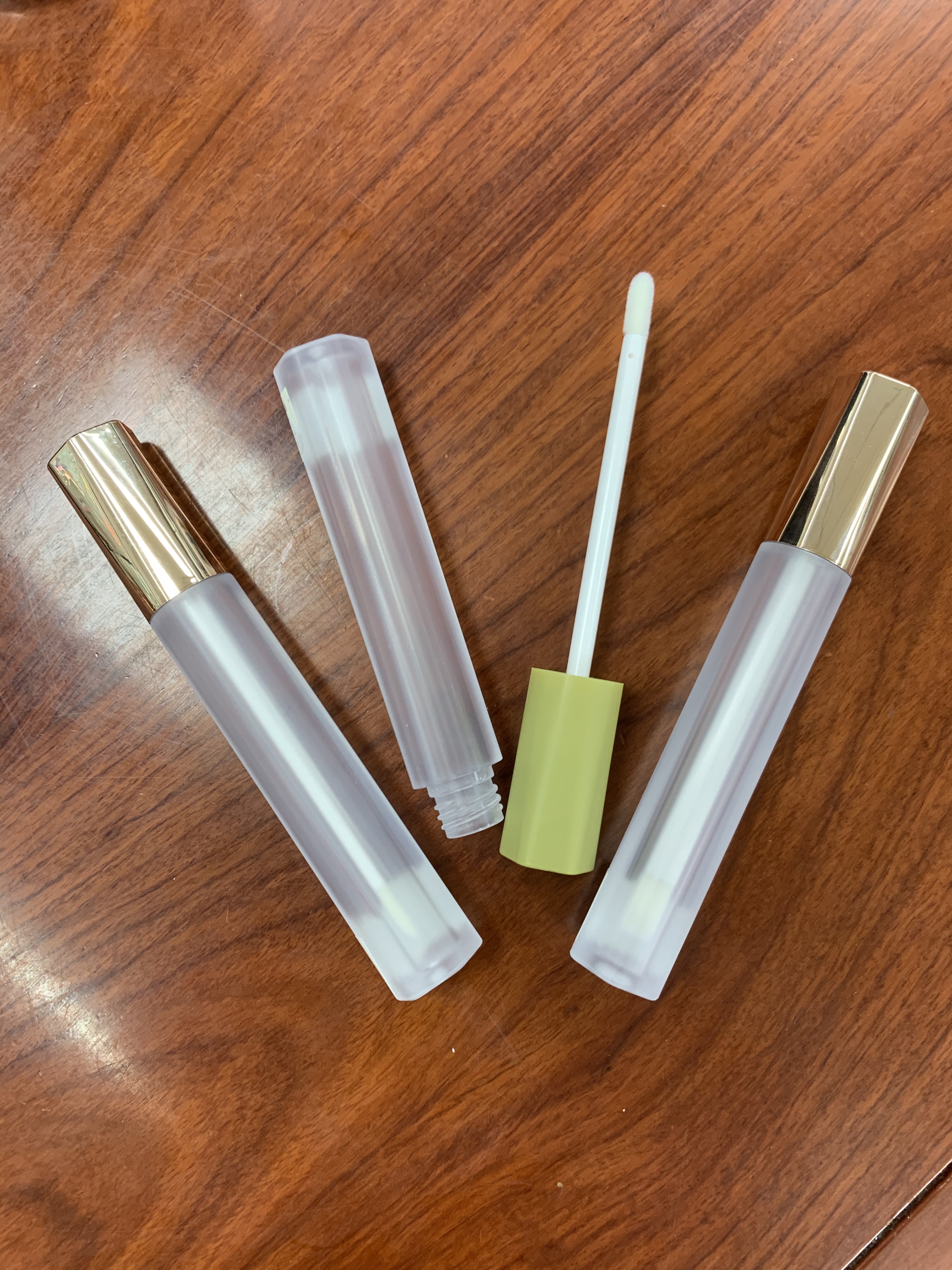 Hexagonal lip gloss tube details Picture