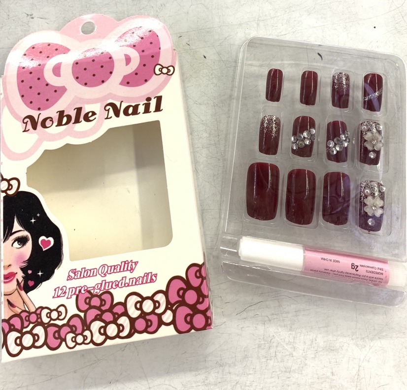 3D Burgundy four leaf nail