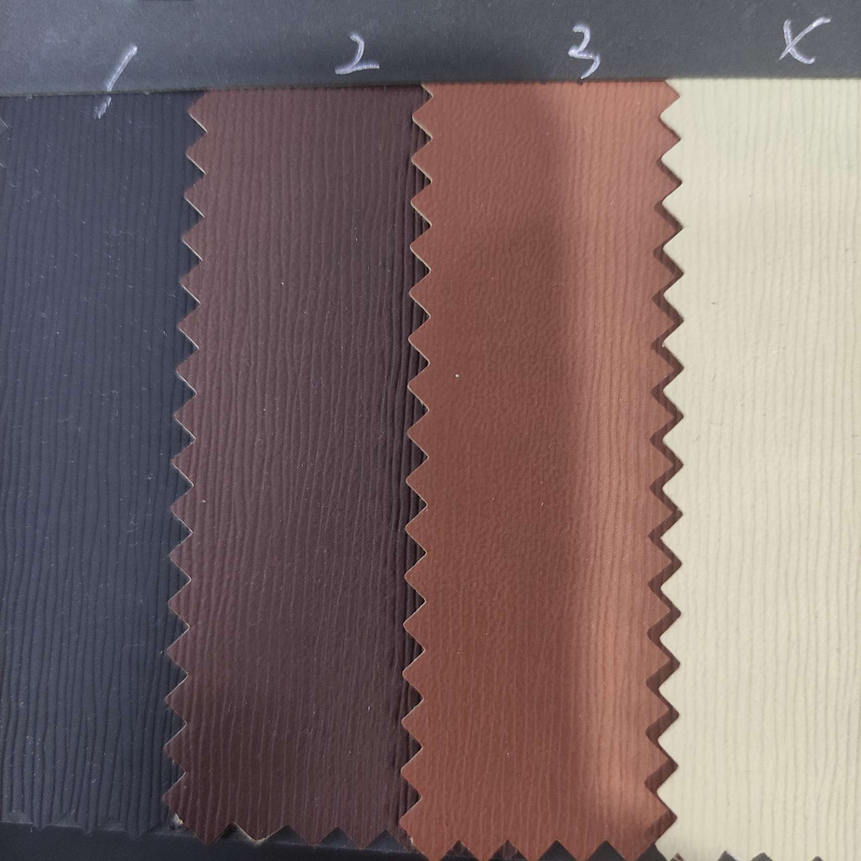 A large quantity of high, medium and low-grade leather fabrics with toothpick patterns in stock, direct sales from the manufacturer, and popular new styles detail image 1