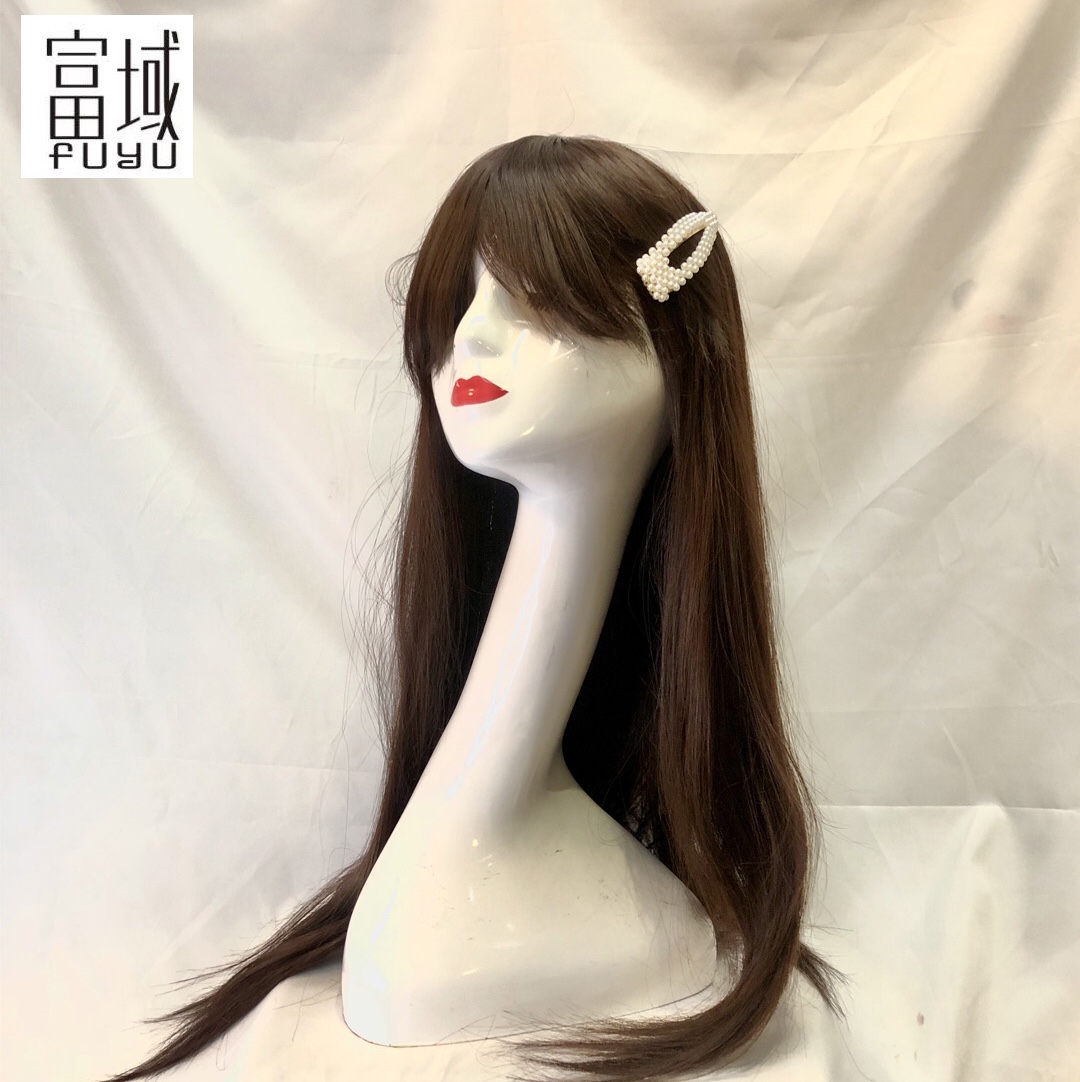 The Internet celebrity has long hair