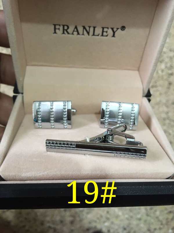 Silver brushed cufflinks with tie clips set CuffLinks Specification image