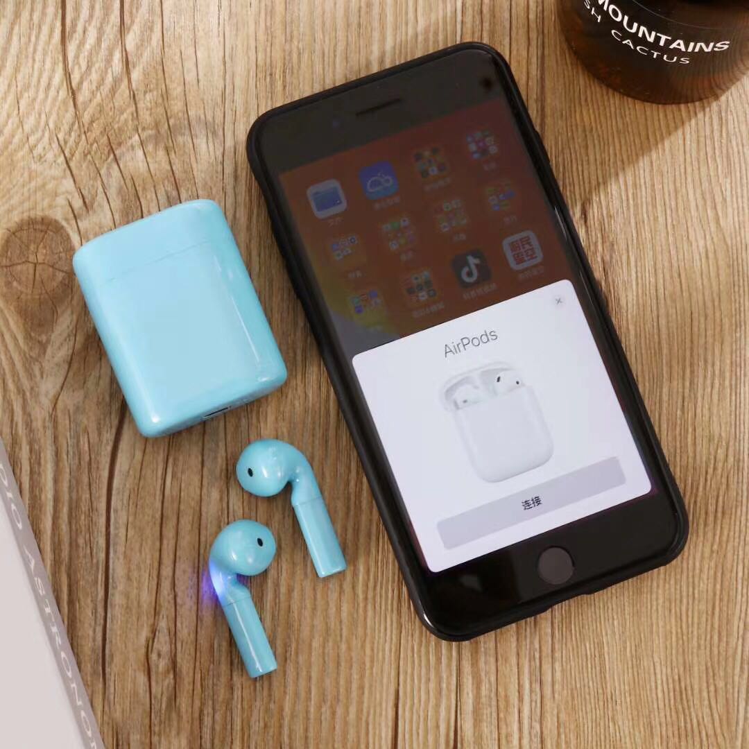 I18 Bluetooth TWS Headphones: Wireless Over-ear Bluetooth Macaron Girls' Color Bluetooth Headphones Application Scenario