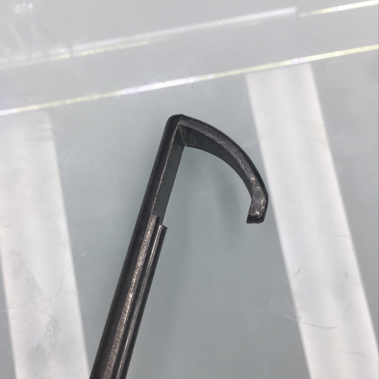 Aluminum spoon with hook details Picture