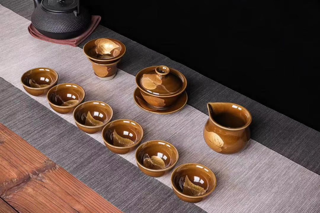 Yiwu Selection 10 jian cup gold leaf tea set thumbnail