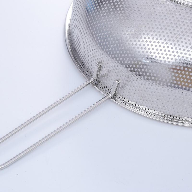 Stainless steel single-handle rice sieve Application Scenario