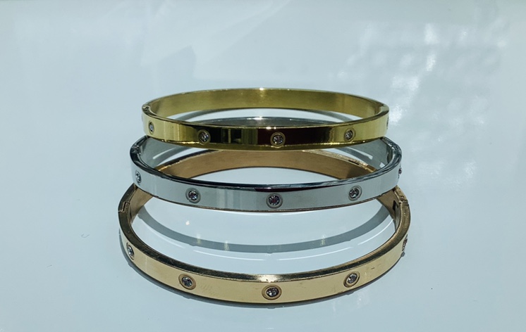 不锈钢（S.steeI）6mm10颗钻手镯