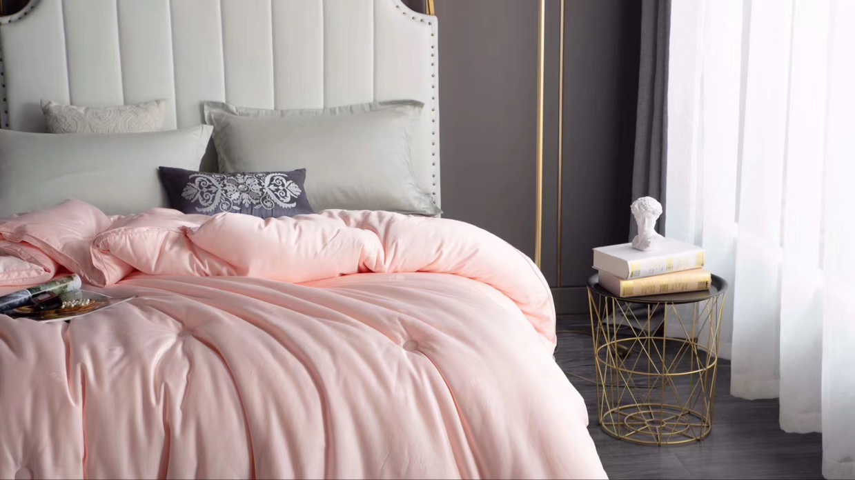 High-End Winter Quilt Embroidery Application Scenario