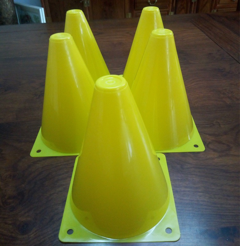 23Cm标准桶 路障生产批新款标志桶桶 路障筒 障碍锥路桩 足球训练装备器材详情图8