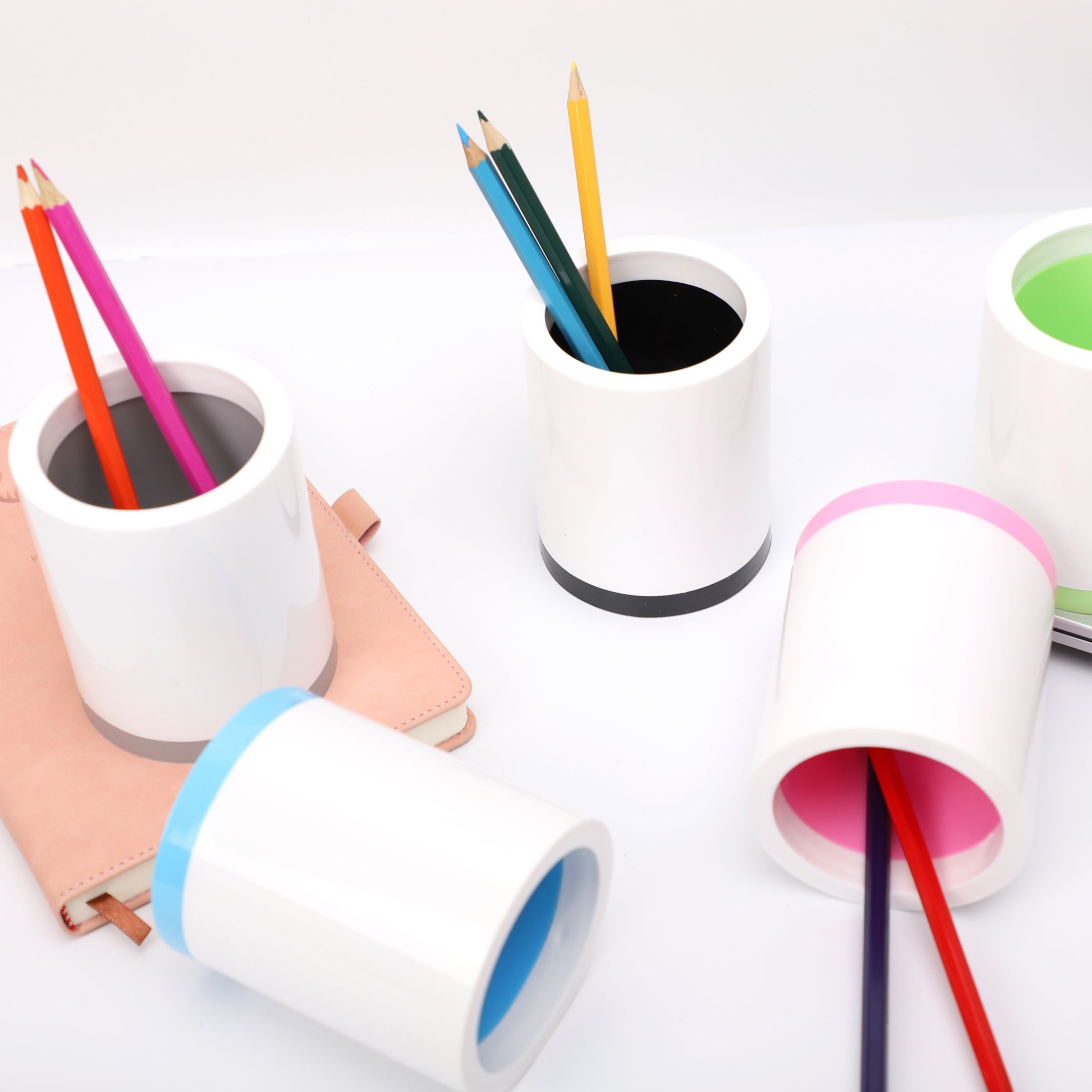 Creative and fashionable pen holder, office desk, student ornament, personalized, modern and simple stationery, multi-functional storage 5