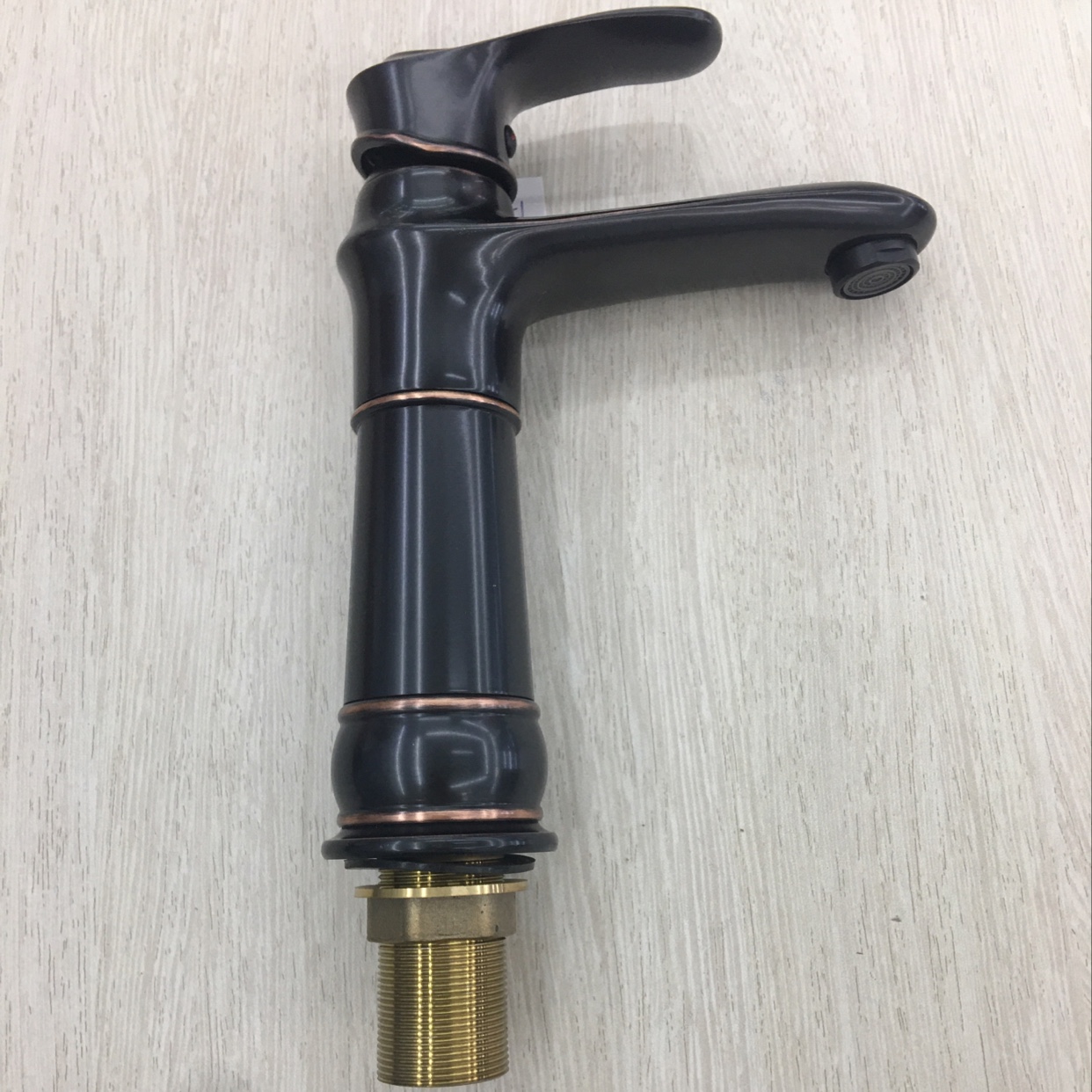 Antique Washbasin Faucet