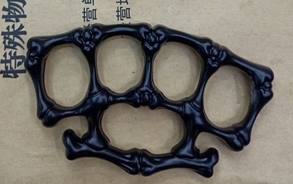户外防身防狼拳扣铁拳头铁四指拳刺 三色节节高产品图