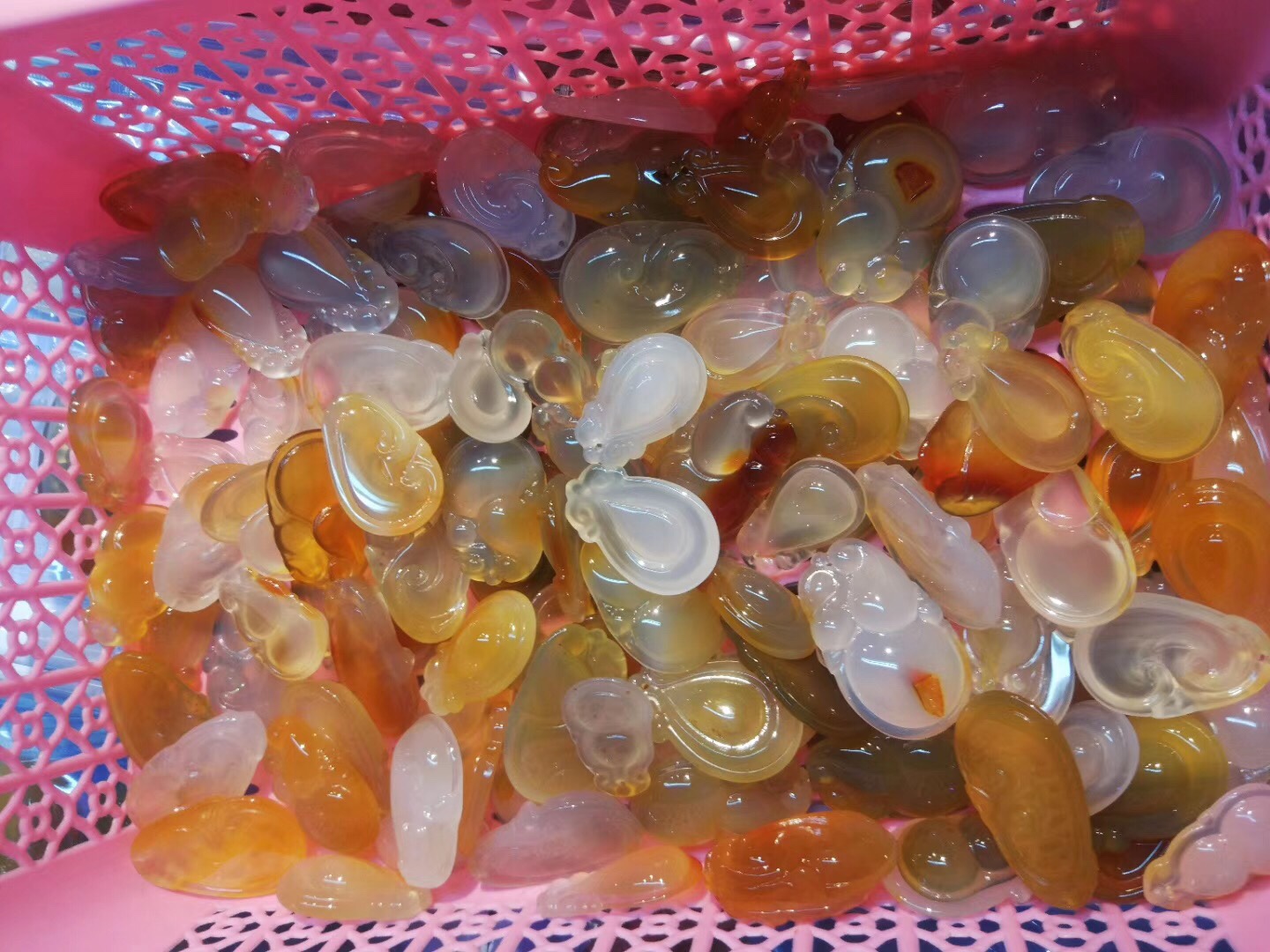 Natural chalcedony pendant Specification image