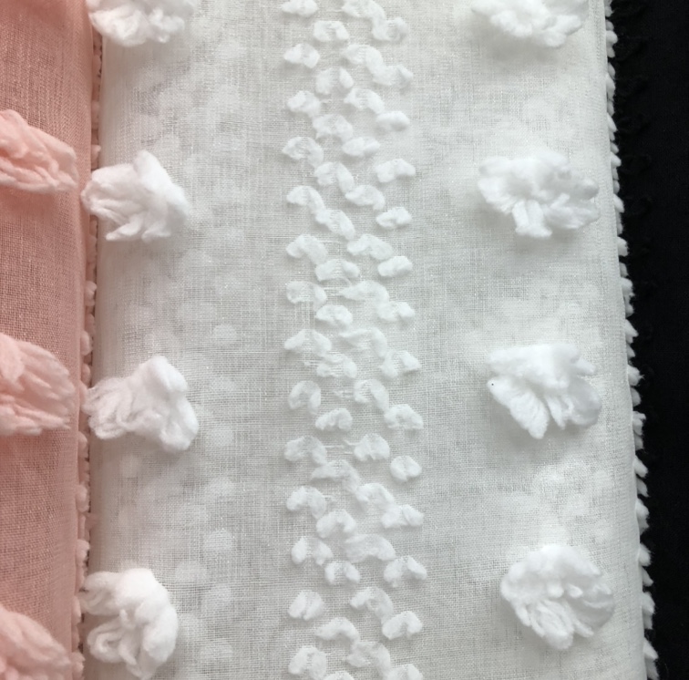 白色条子大毛球布：适用于服装，头饰，围巾，工艺品等