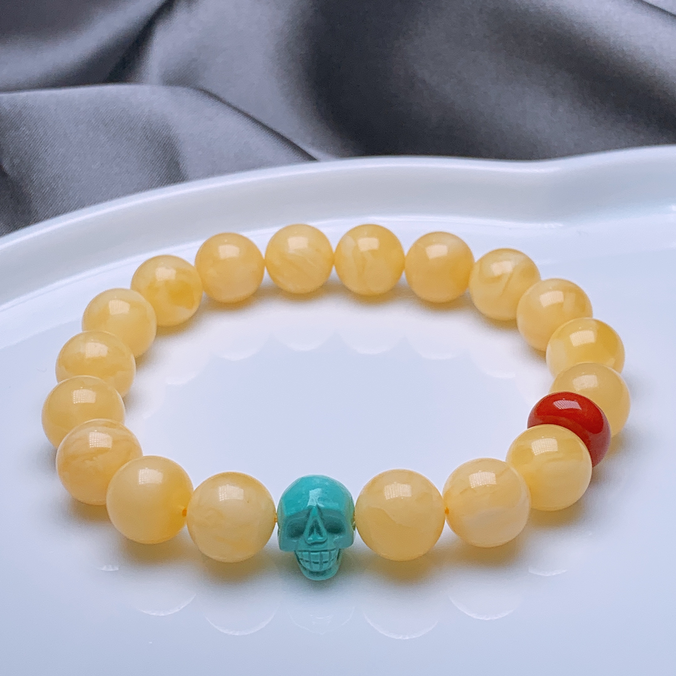 11mm Russian white honey flower bracelet, paired with high-quality porcelain turquoise and full flesh south red undefined