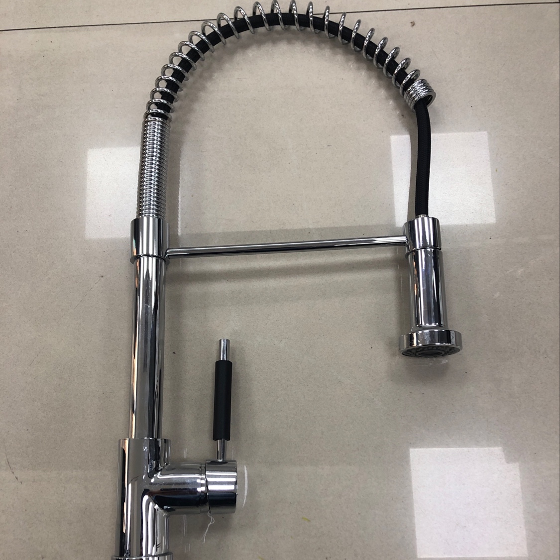 All-copper pull-out faucet details Picture