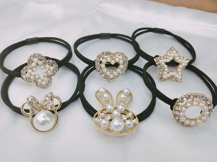 Korean-style diamond-encrusted pearl fashion leather band