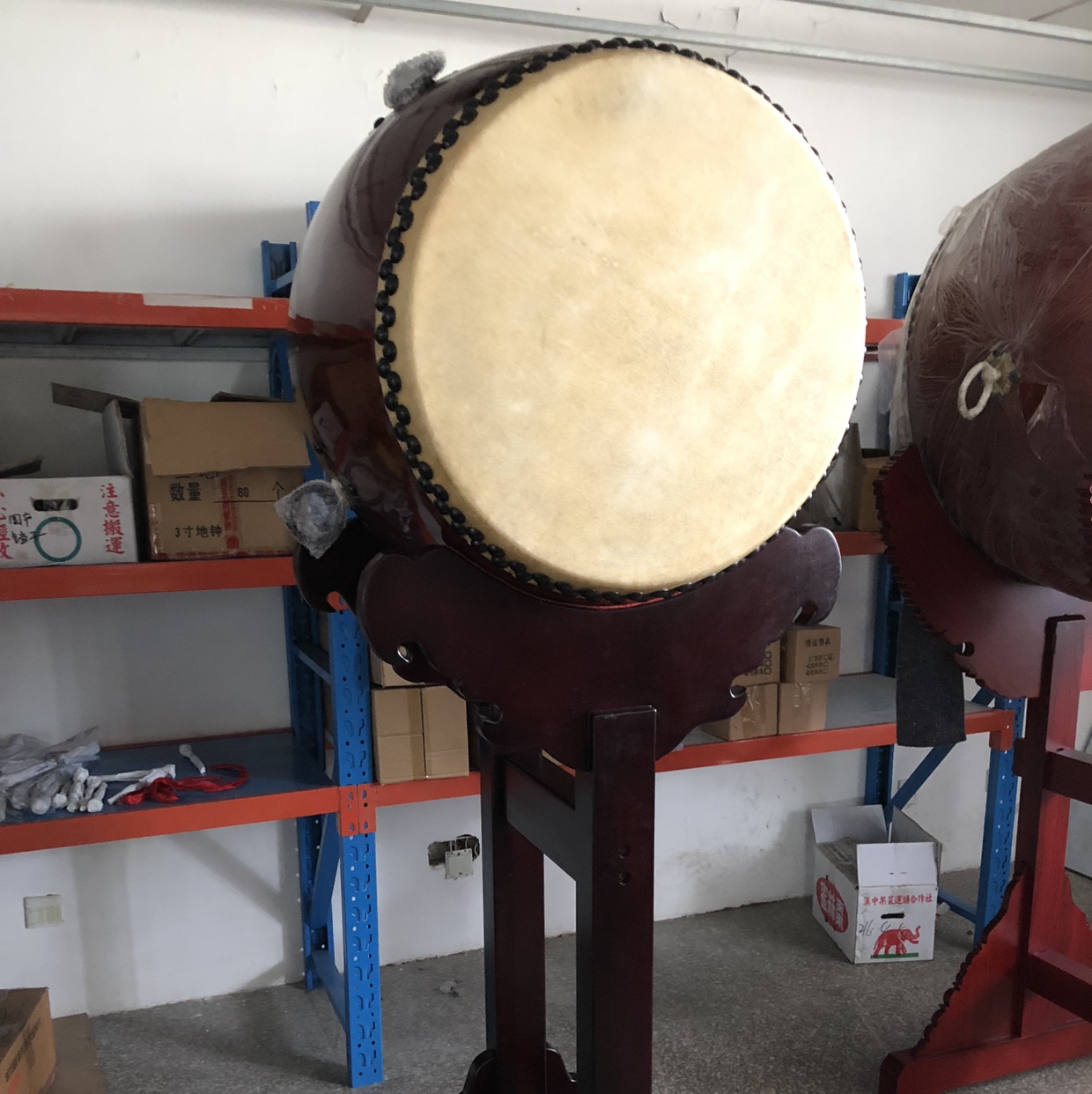 A set of 60 cm upright drums