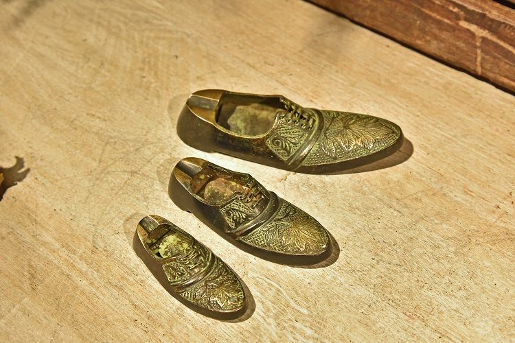 手工铜鞋型烟缸 大