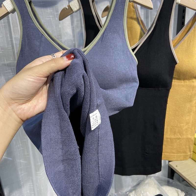 Hoop Vest details Picture