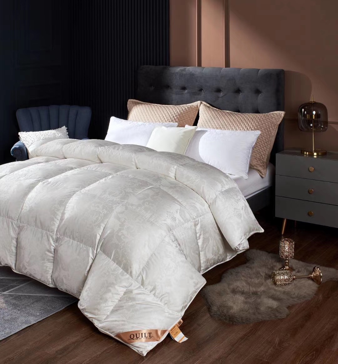 High-quality goose down quilt imitating silk Item Picture