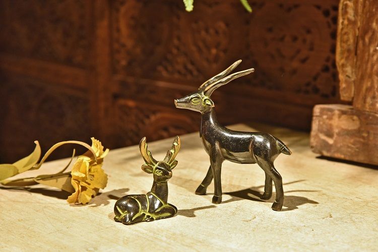 An Indian handcrafted copper deer Specification image