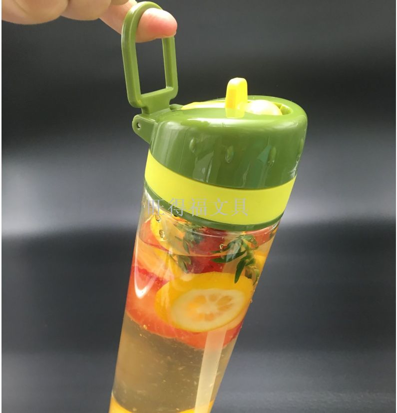 厂家直销创意塑料杯时尚PC塑料水杯创意便携防漏太空杯600ML详情图3