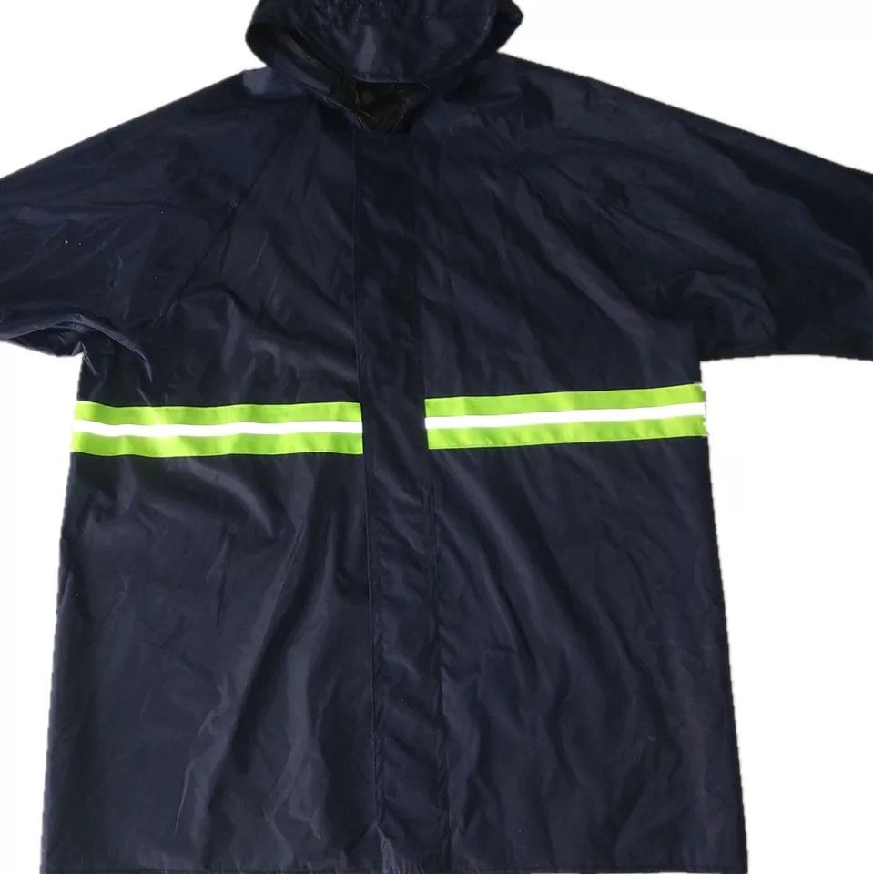 Yiwu factory direct sales of single-layer rainproof two-piece set raincoats made of Oxford fabric