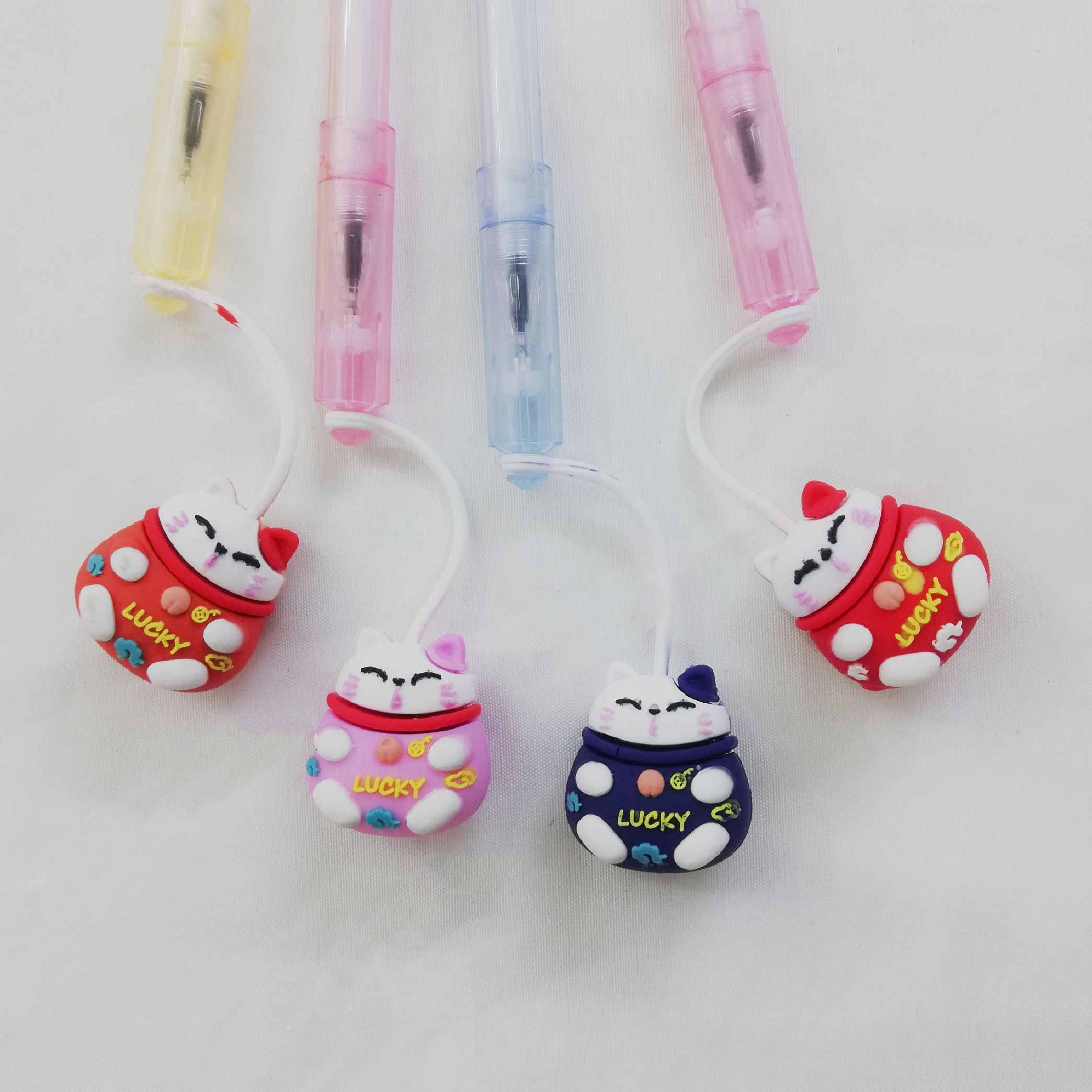 Cute shape Lucky Cat Neuter pen