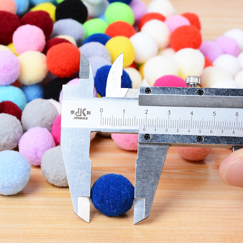 2cm毛球 涤纶毛球 高弹球 尼龙球  多规格可以定制 厂家直货白底实物图