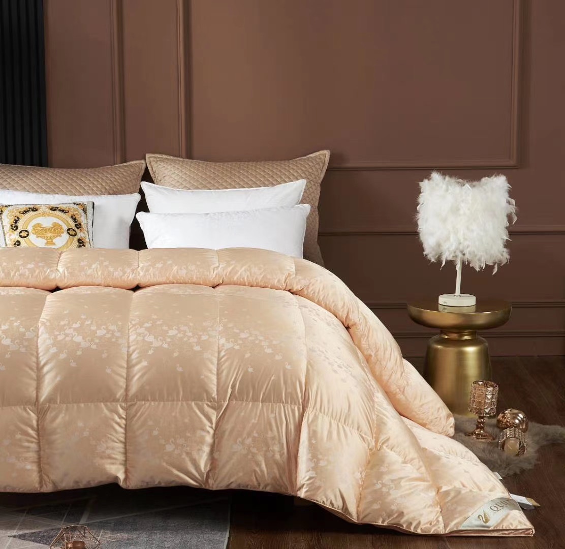 Silk-like goose down quilt Specification image