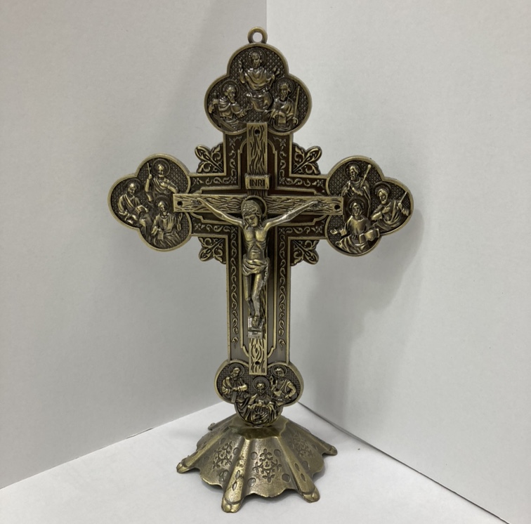 Manufacturers direct metal cross with base, large alloy crucifix pendant, Christian cross, religious relics, church prayer cross, High alloy accessories thumbnail