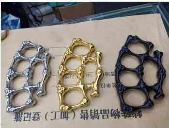 户外防身防狼拳扣铁拳头铁四指拳刺 三色节节高详情图1
