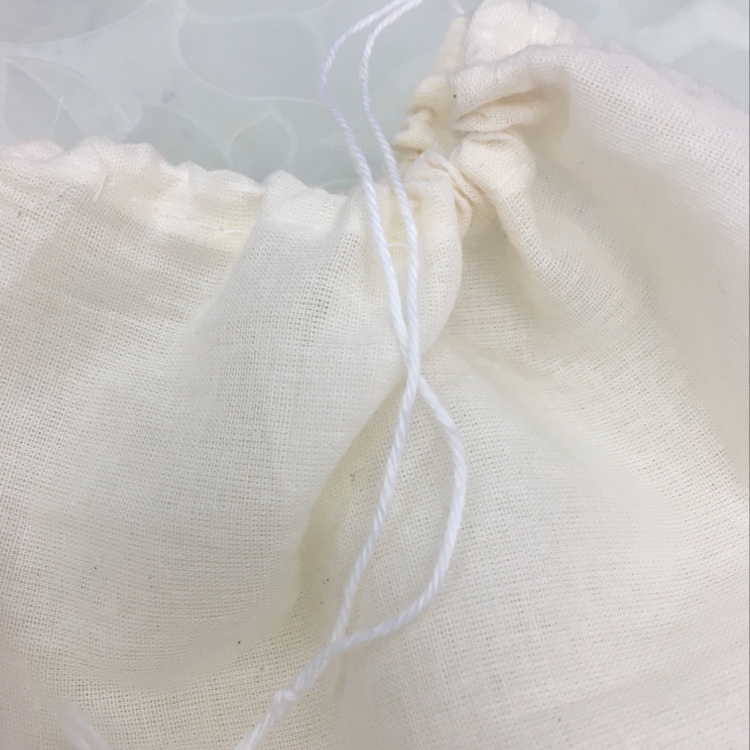 全棉调料布袋，可以用来煲汤，卤煮，煎药，泡茶等等。细节图