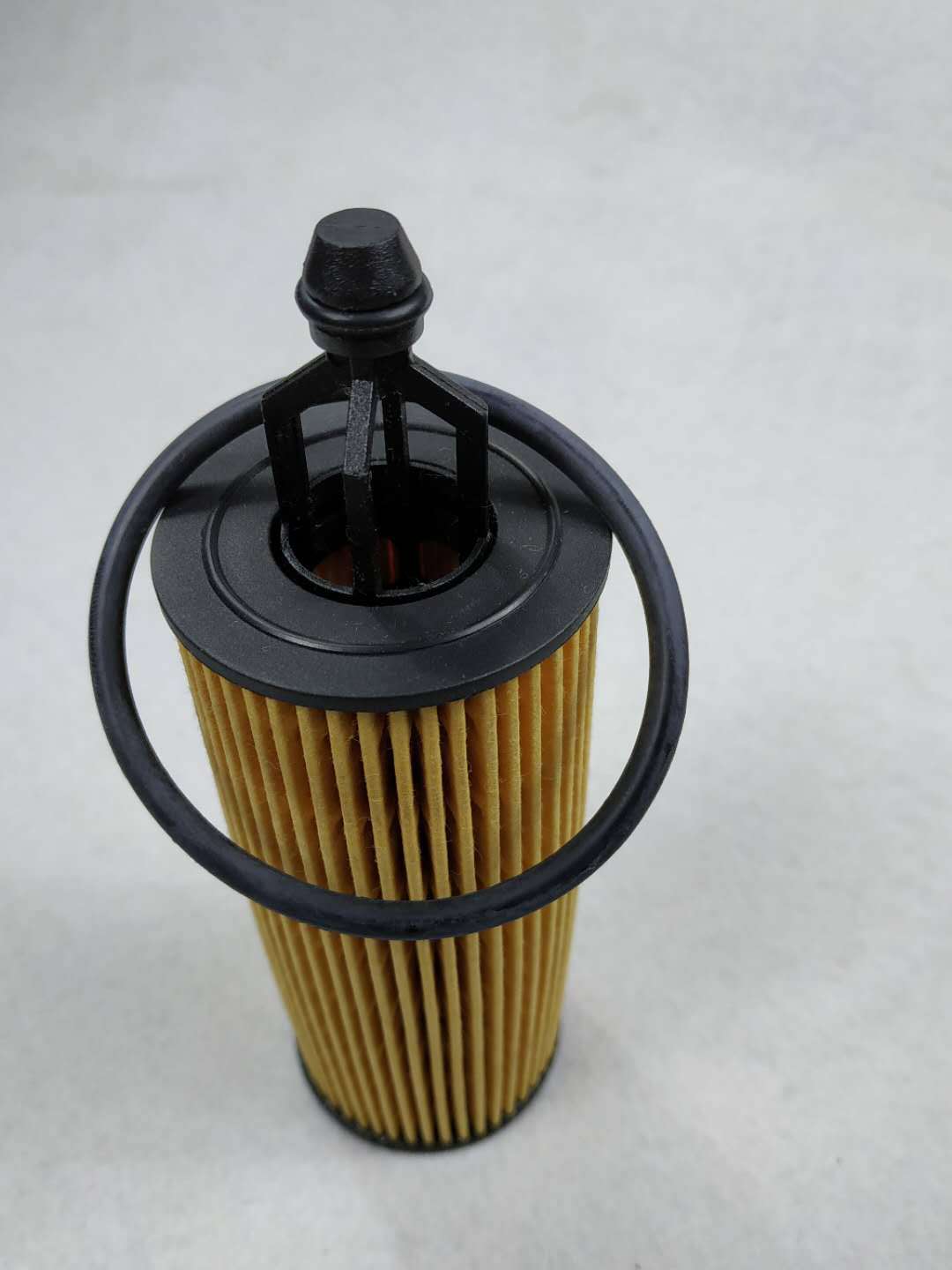 Automobile oil filter 894634