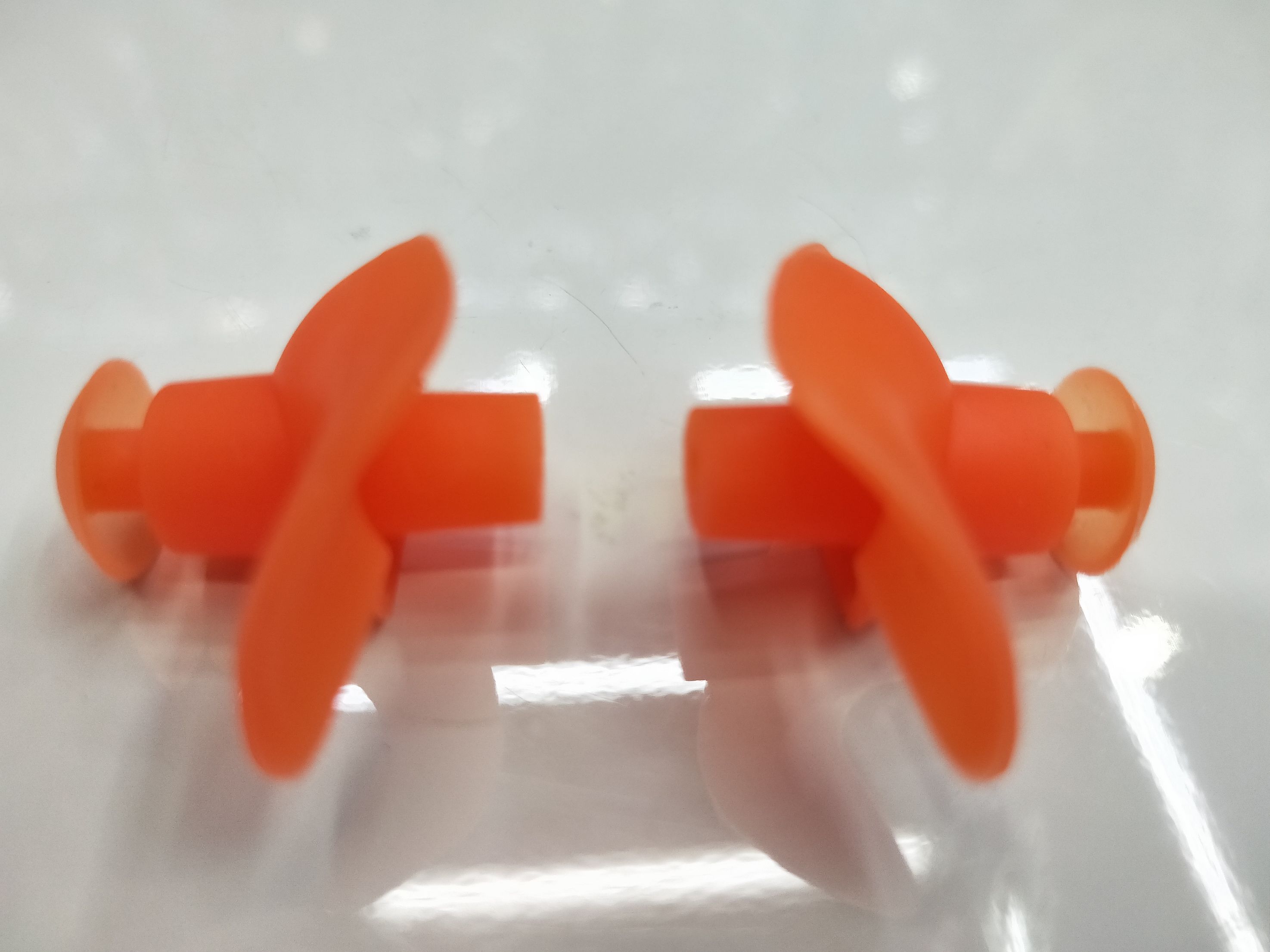 Factory direct flower ear silicone earplugs swimming accessories wholesale NC6 flower earplugs orange color details Picture