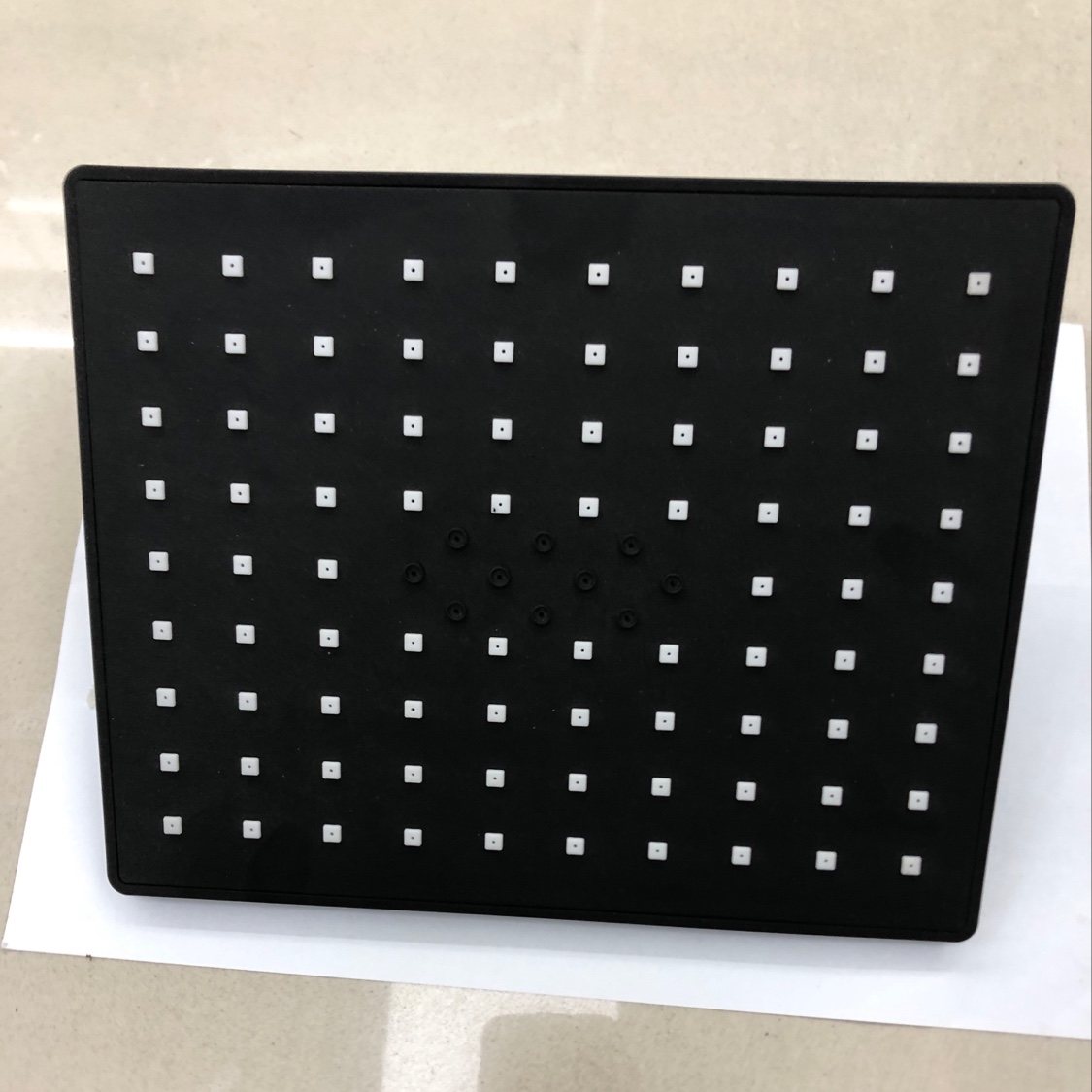 Square plastic top spray