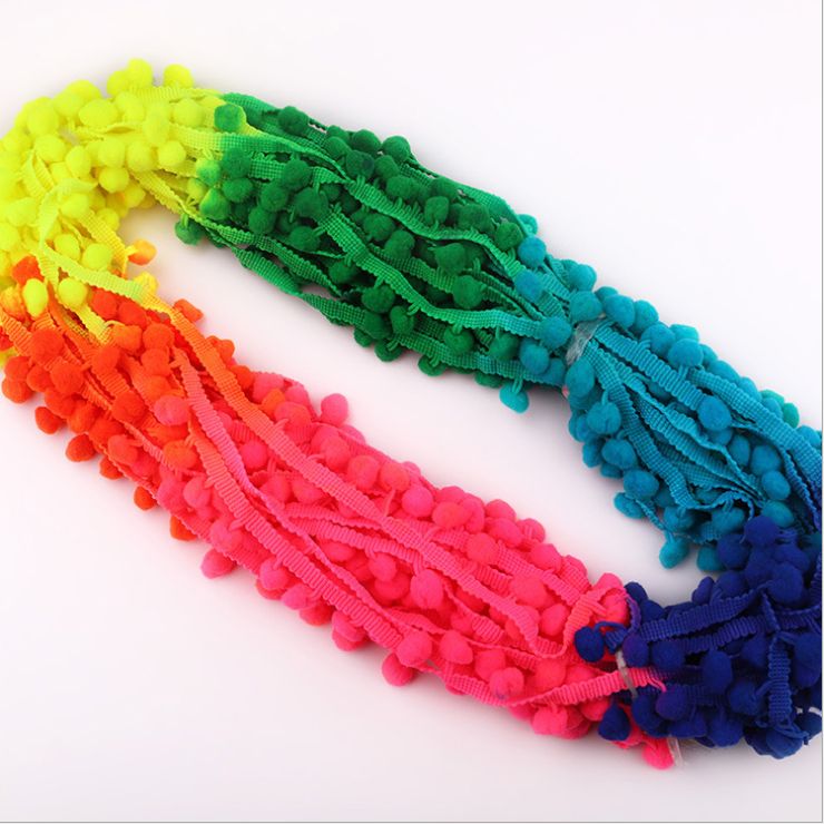 Factory direct sales of small wool ball accessories, diy handmade clothing accessories, hats, home curtain accessories